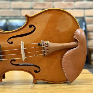 全新上市：STRADPET 抗過敏羊皮腮托墊套組